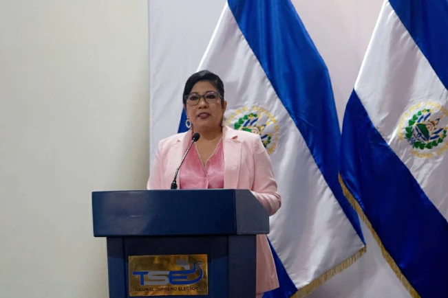 Presidenta de TSE sobre "fallo" en voto electrónico: "Cinco votos nulos no permitían la sumatoria"