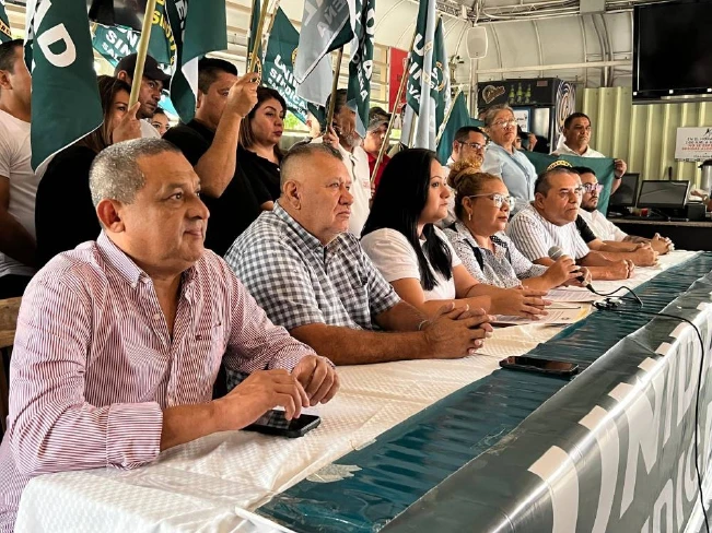 Habrá marchas el 1 de mayo a favor y en contra de Bukele: rutas y horarios