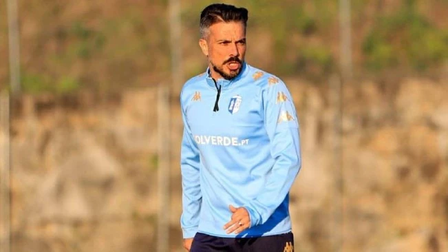 Rubén de la Barrera desciende con el Vizela