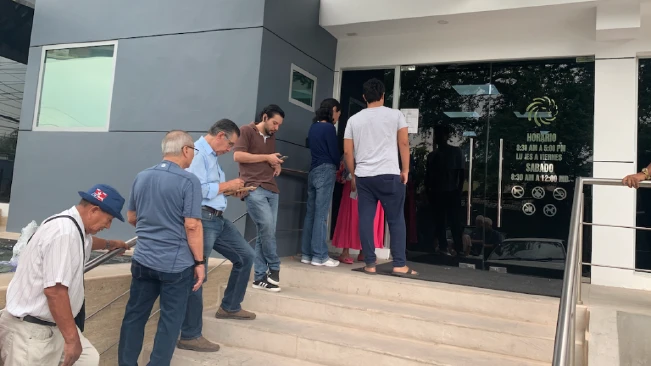 Algunos socios de COSAVI depositaron el dinero de su retiro voluntario en marzo