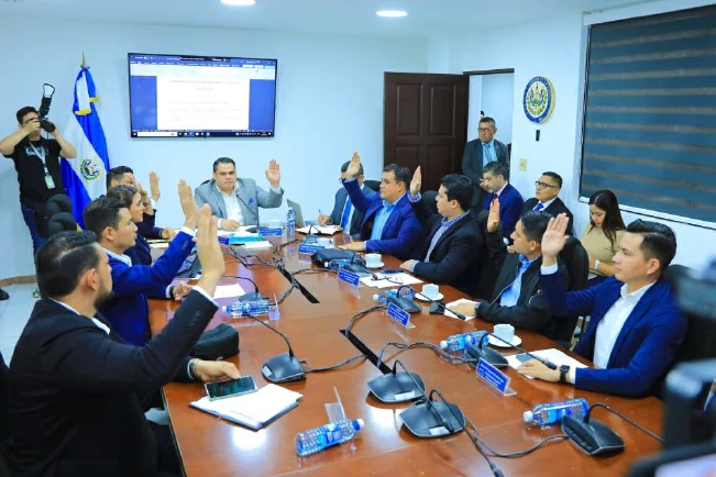 Diputados archivan ley de justicia transicional de Vamos y otras iniciativas opositoras