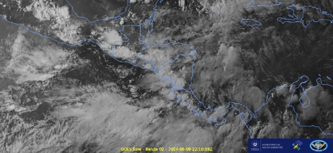 Llegada de onda tropical mantendrá lluvias este lunes