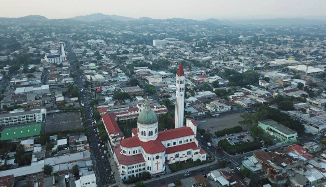 Banco Mundial mejora proyecciones de crecimiento de El Salvador para 2024, y reafirma tasa de un 3.5 % para 2023