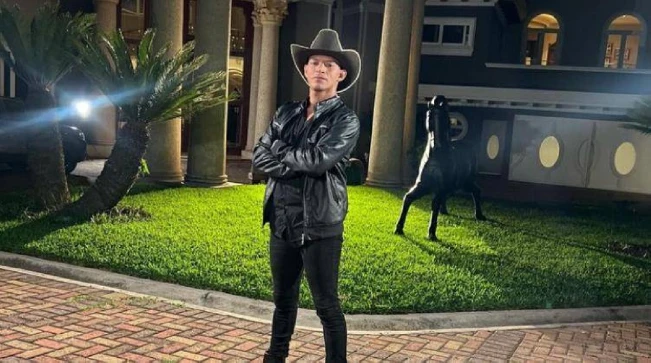 "Ya no hay vuelta atrás": The King Flyp se lanza a los corridos tumbados