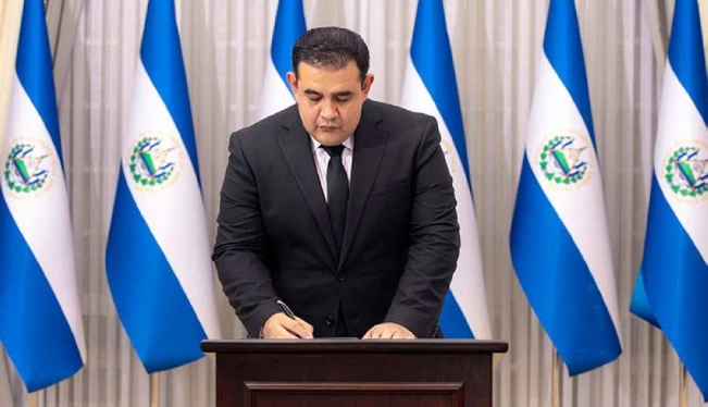 Bukele nombra a diputado Raúl Castillo como nuevo ministro de Cultura