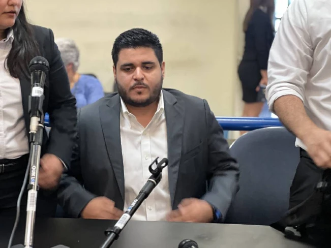 Condenan a Héctor Silva a pagar $50,000 por calumnia y difamación