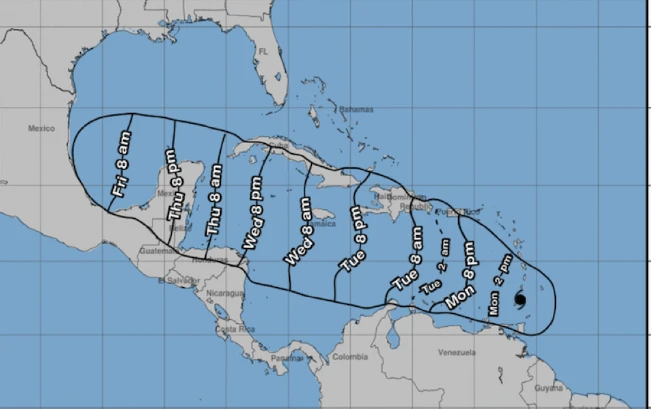 Trayectoria del huracán Beryl apunta a Centroamérica y la península de Yucatán