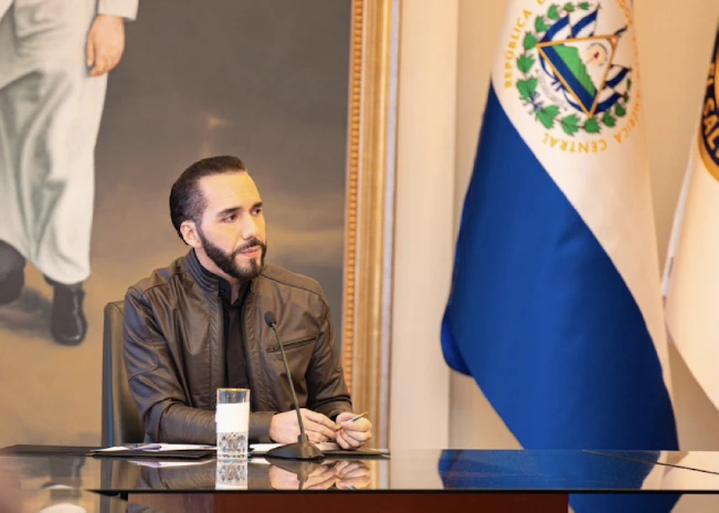 El 68 % de los salvadoreños se declara satisfecho con el gobierno actual según encuesta de la UFG