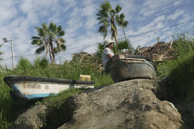 "Si reclamas, te mueres": pescadores ecuatorianos sucumben al narco bajo amenazas