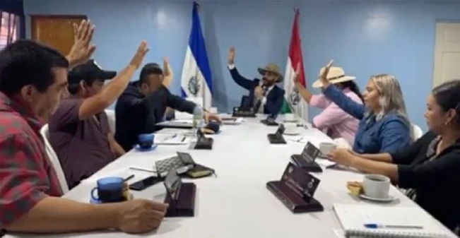 Santa Ana Oeste aprueba cobros por puestos en fiestas patronales de Santiago de la Frontera