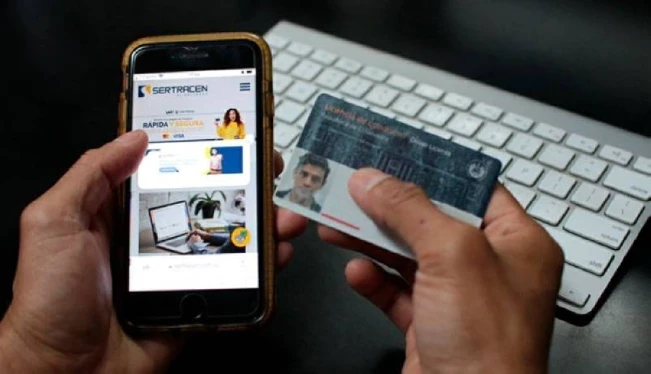 VMT y Sertracen habilitan servicio de entrega de licencias de conducir para salvadoreños en exterior