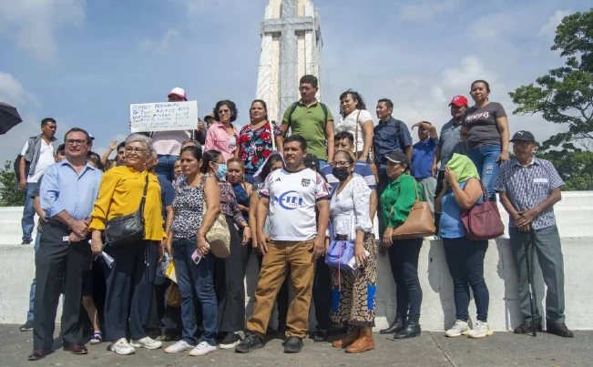 Proveedores de uniformes escolares piden reunión al gobierno para no quedarse sin trabajo