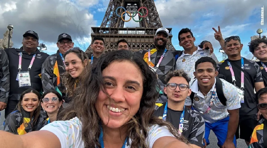 Atletas salvadoreños ya llegaron a París 2024