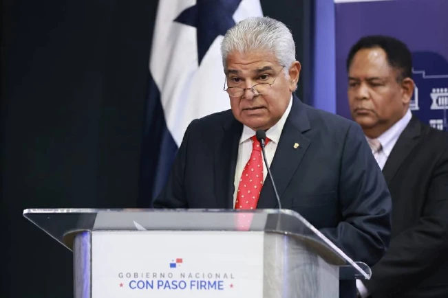 Panamá retira a sus diplomáticos de Venezuela y pone "en suspenso" relaciones bilaterales