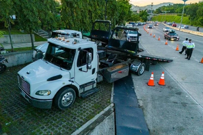 El MOP anuncia asistencia vial con grúas gratis durante las vacaciones agostinas