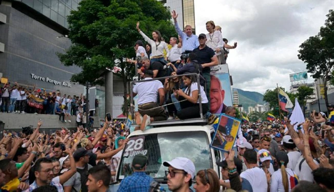 La oposición se moviliza en Venezuela tras protestas que dejan 12 muertos
