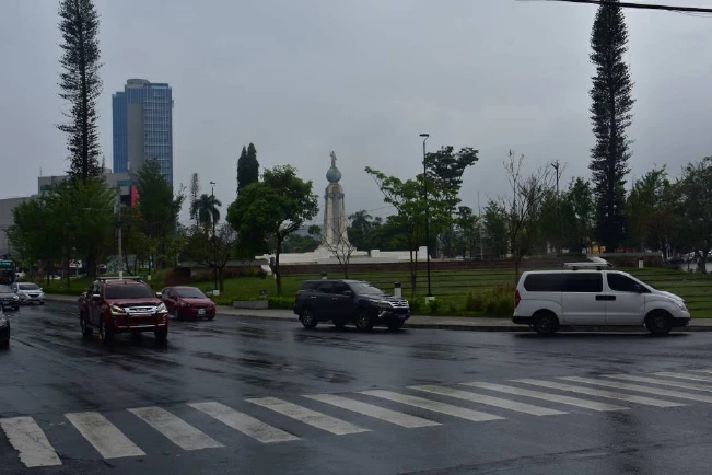 Medio Ambiente prevé lluvias en zona central y paracentral en la noche de este miércoles
