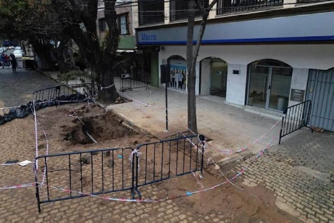 Autoridades descubren túnel cerca de un banco en Argentina y frustran otro "robo del siglo"