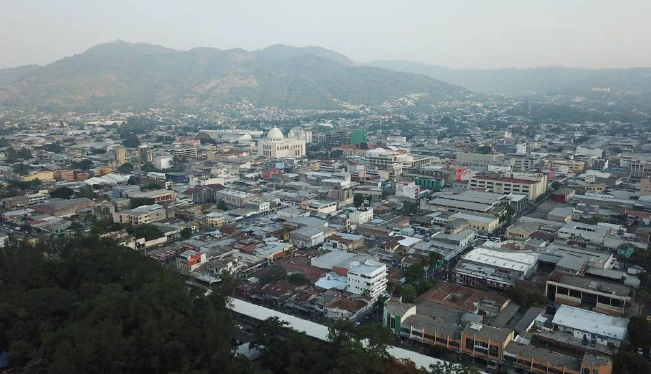 Cepal mejora a 3.5 % la proyección de crecimiento para El Salvador en 2024