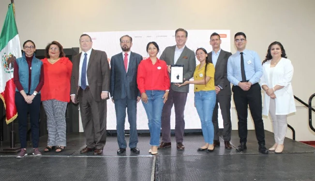Lanzan plataforma para conectar a jóvenes con oportunidades laborales y pasantías