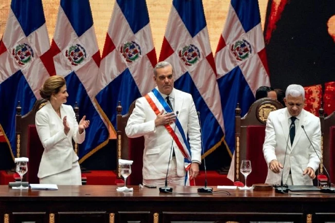 Luis Abinader asume segundo mandato como presidente de República Dominicana