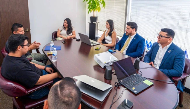 Cancillería realiza foro en Los Ángeles para atraer inversiones de la diáspora