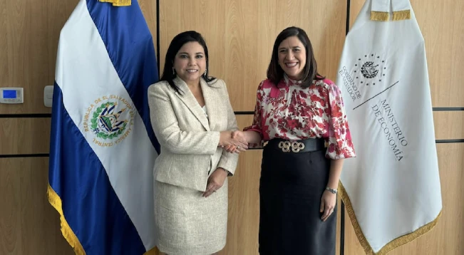 Perú y El Salvador negociarán un tratado de libre comercio