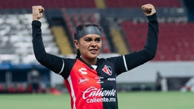 Brenda Cerén y Juana Plata logran victoria en la Liga MX Femenil