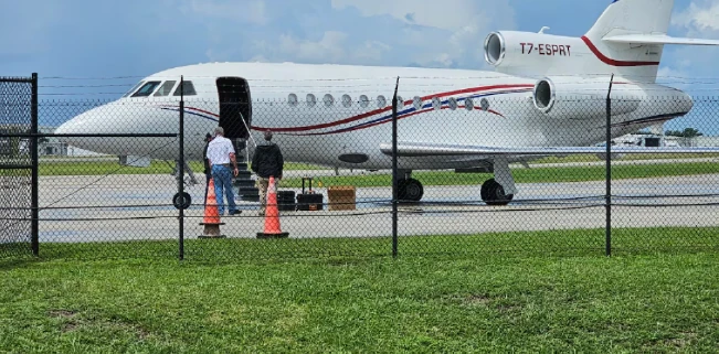 Maduro llama "ladrón" al presidente dominicano por la incautación de su avión presidencial