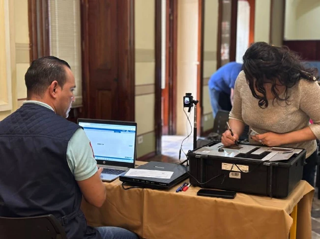 ¿Cuáles son los requisitos para tramitar el DUI en el exterior?
