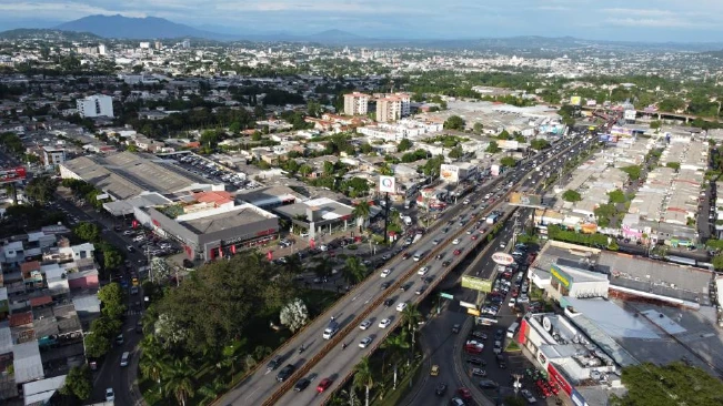 La economía creció 1.4 % en el segundo trimestre, la menor tasa desde la pandemia en 2020