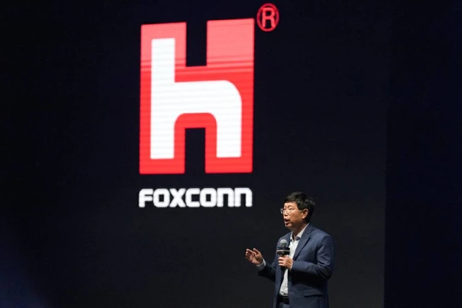 La taiwanesa Foxconn construirá en México la mayor planta mundial de "superchips"