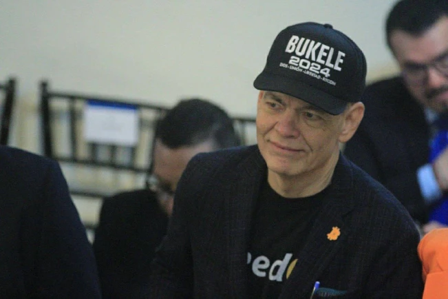 El asesor presidencial sobre bitcoin, Max Keiser, asegura que la criptomoneda llegará pronto a $220 mil