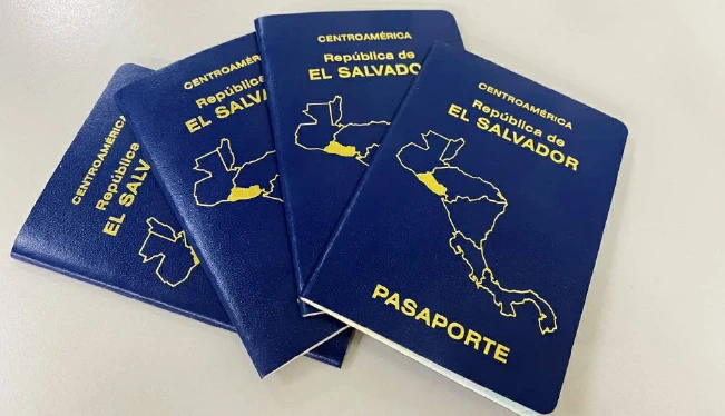 ¿Cuántos pasaportes se han entregado a inversionistas de bitcoin del programa Adopting El Salvador?