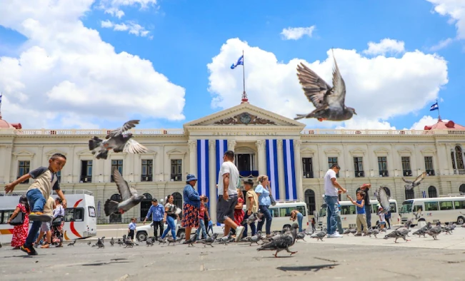 En 94 años la población salvadoreña aumentó 4.5 millones