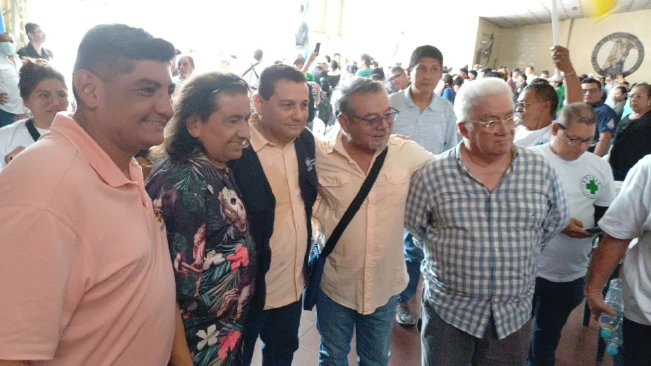 Bukele evaluará “momento oportuno” para anunciar debate sobre salario mínimo dice ministro