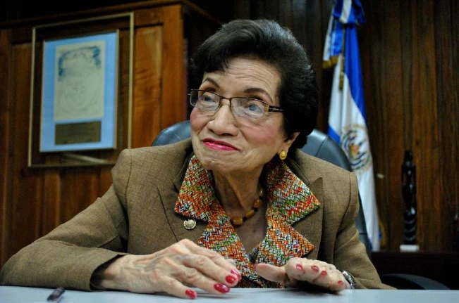 La doctora María Isabel Rodríguez cumple 102 años de vida