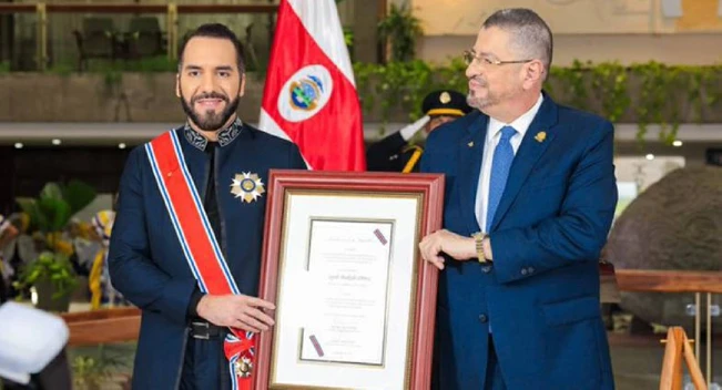 Bukele recibe condecoración “Orden Nacional Juan Mora Fernández” de Costa Rica