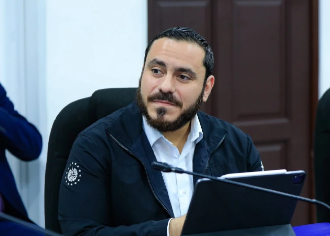 Hospital de Nejapa tendrá helipuerto y atención a pacientes renales dice ministro de Salud