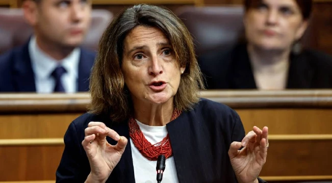 La vicepresidenta española defiende la actuación del Gobierno en las inundaciones