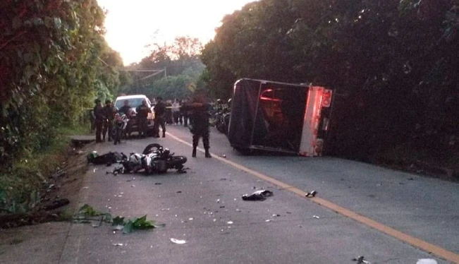 Dos personas muertas tras choque en la calle a El Boquerón