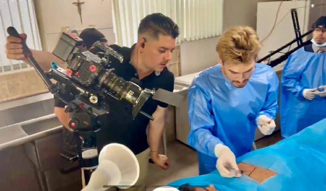 Ronald Algarin, el primer salvadoreño que dirige a un nominado al Óscar