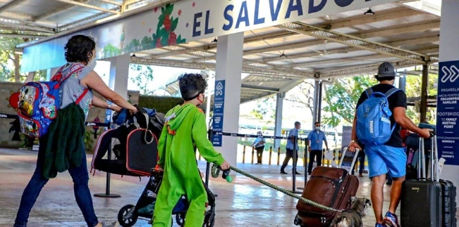 Salvadoreños en el exterior podrán introducir bienes sin impuestos sin prometer residencia permanente
