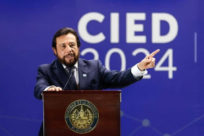 Félix Ulloa reitera que suspensión de garantías “no es para todos los salvadoreños”