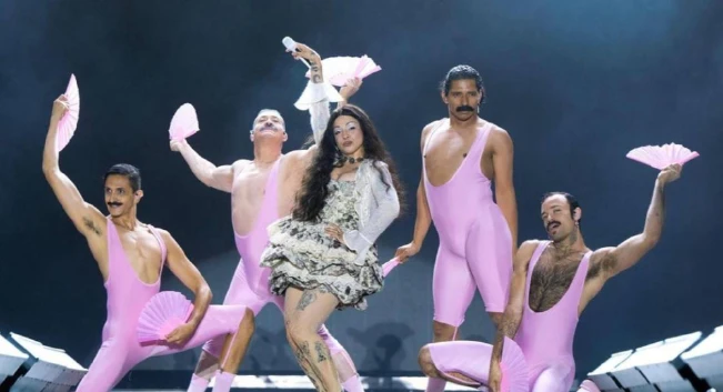 Mon Laferte llega a El Salvador para ofrecer un gran concierto esta noche