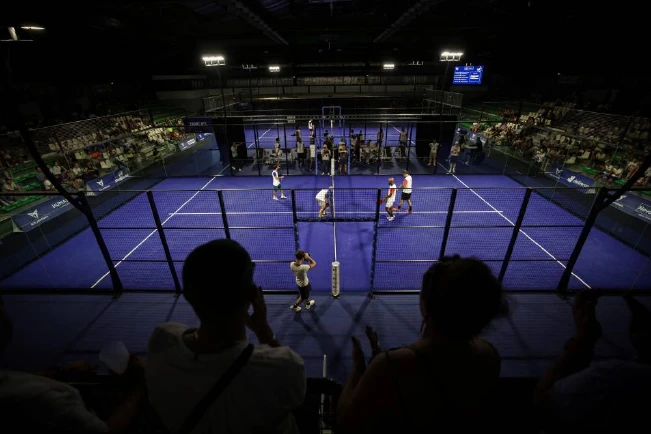 El padel, un deporte en crecimiento en El Salvador
