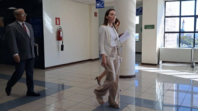 Muyshondt denuncia que no le permiten defenderse; juez responde que certificará a Fiscalía