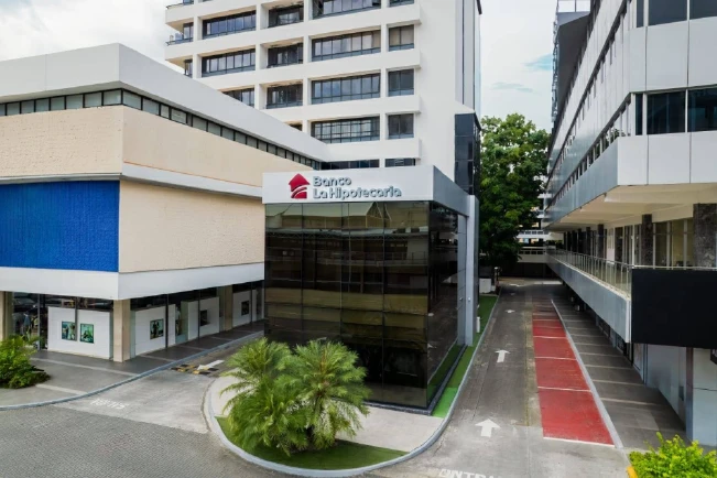 Inversiones Cuscatlán compra La Hipotecaria Holding