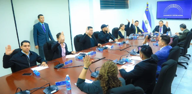 Diputados avalan delito de conducción peligrosa para todo nivel de alcohol y suben penas