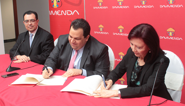 Davivienda y BID invertirán $900,000 en programa para inclusión financiera